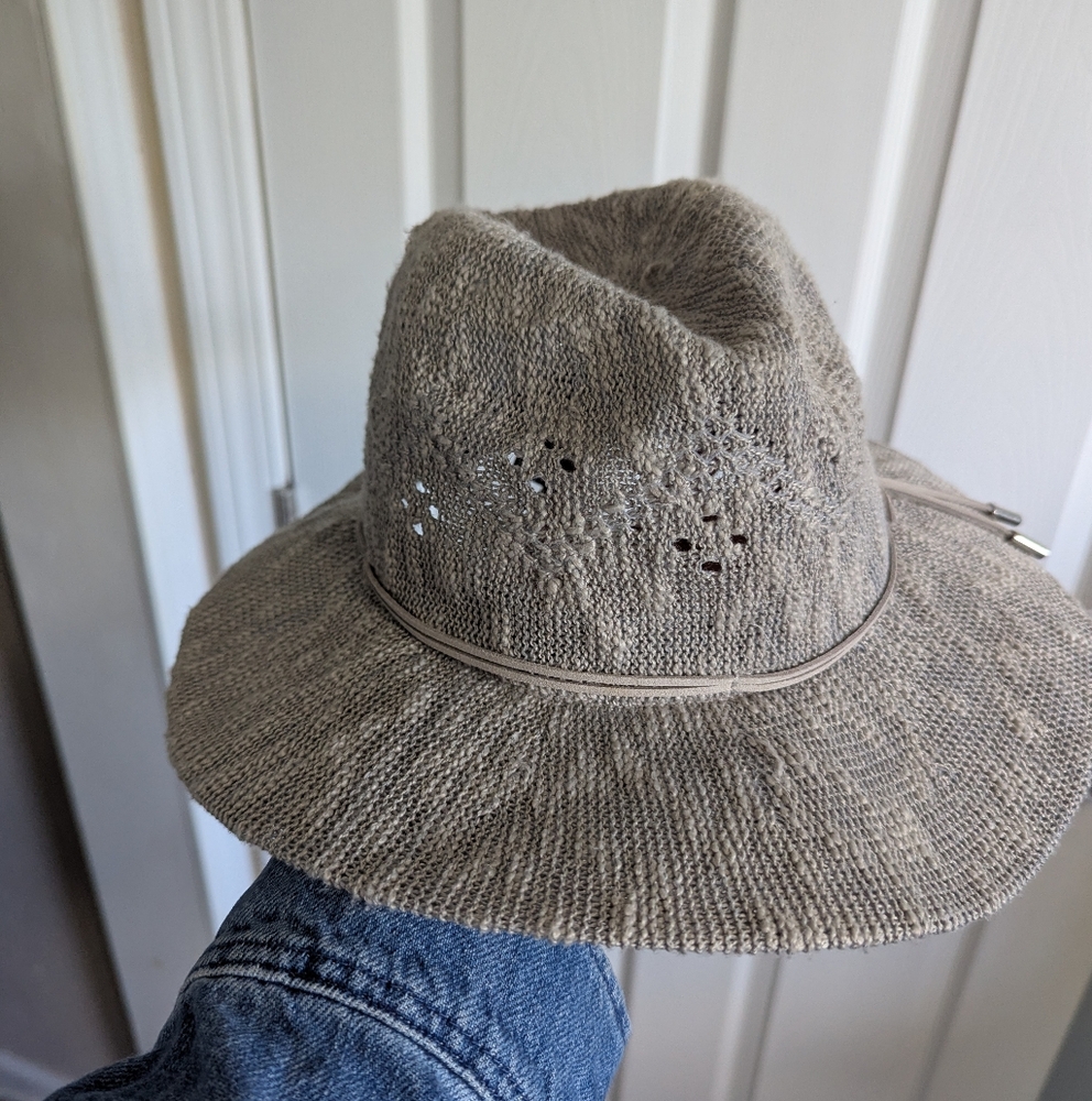Vince Camuto Lightweight Fedora Hat